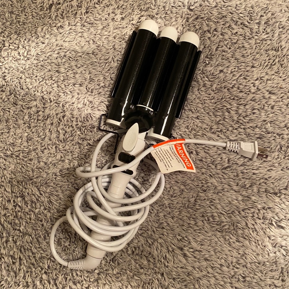 Bondi Boost hair waver